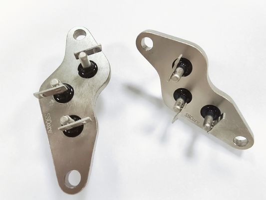 Conector hermético para vehículos eléctricos de vidrio cerámico para montaje de paneles de hasta 20A 540V por SSCore