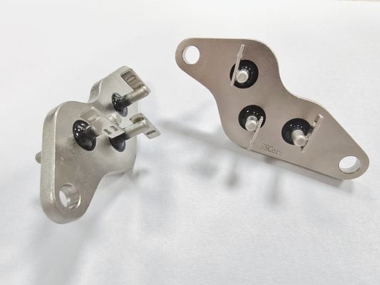 Conector hermético para vehículos eléctricos de vidrio cerámico para montaje de paneles de hasta 20A 540V por SSCore