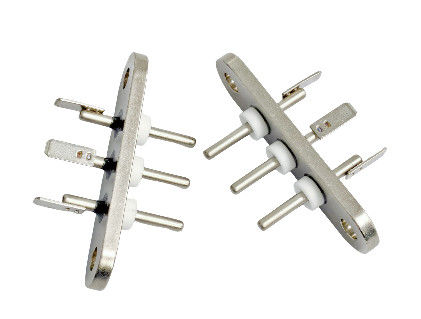 30A Terminal sellado con láminas de soldadura enlatadas bimetales -40°C 150°C Dos juntas de soldadura orientadas opuestamente