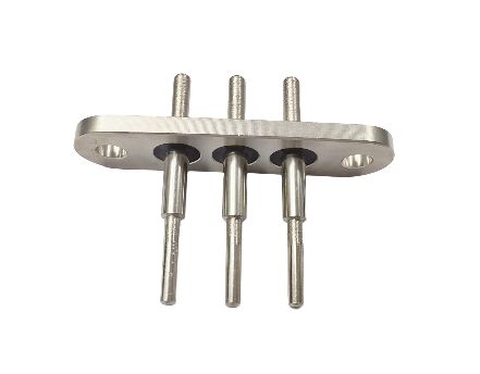 Conector hermético para vehículos eléctricos con resistencia a altas temperaturas y 3 contactos, que garantiza conexiones seguras