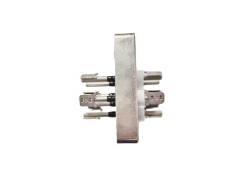 Placa de terminales de conexión certificada RoHS 52mm X 52mm X 44.2mm Ideal para soluciones de cableado y conexión de paneles eléctricos