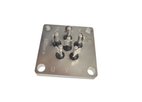 Placa de terminal de conexión de materiales de la pestaña SPC Diseñada para una corriente de trabajo máxima de 35 A, lo que garantiza conexiones eléctricas estables