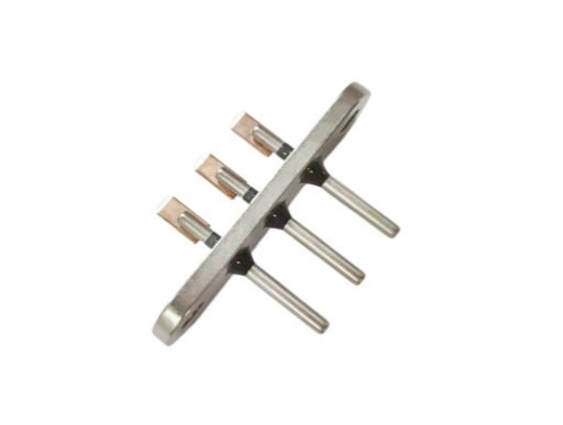 Conector hermético para vehículos eléctricos de 40 °C a 150 °C con cuerpo de material C45 duradero, ideal para conexiones eléctricas y seguras en vehículos eléctricos